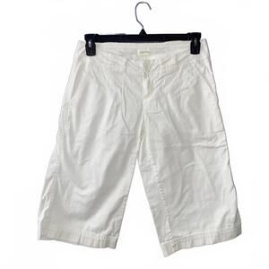 Maurices White Low Rise Bermuda Shorts 7/8 Summer Casual Lightweight Y2K Style